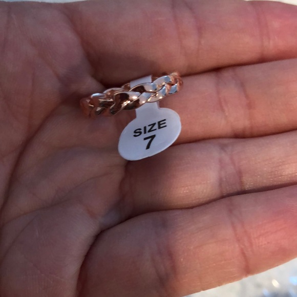 🎉 HP🎉 Rose Gold Braided Ring Band - Picture 3 of 5